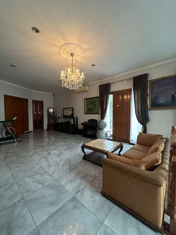 dijual rumah pondok indah jakarta selatan