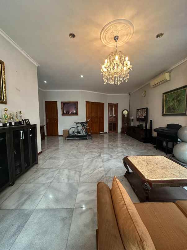 dijual rumah pondok indah jakarta selatan