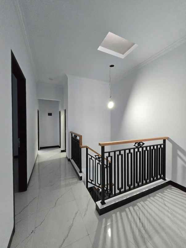 dijual rumah pondok kelapa