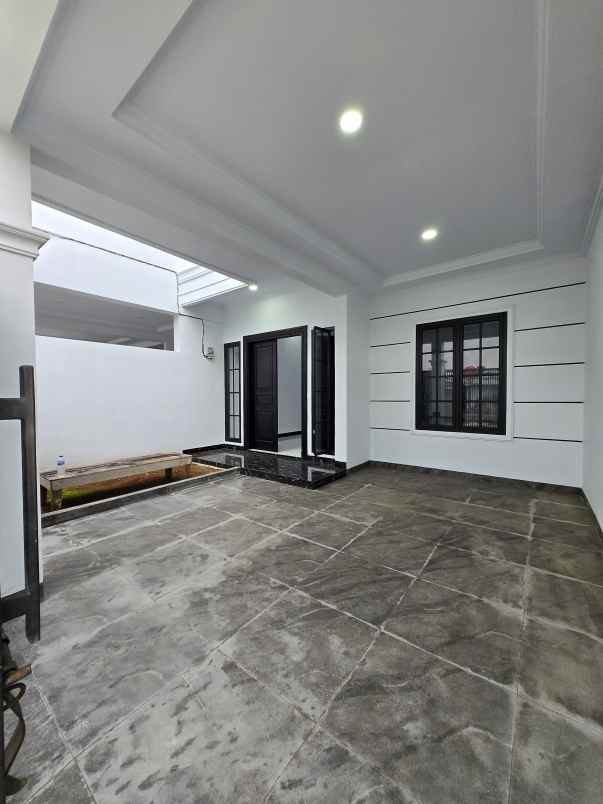 dijual rumah pondok kelapa