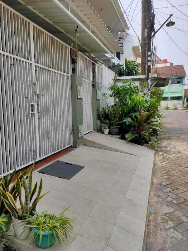 dijual rumah ponfok pakulonan