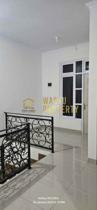 dijual rumah potorono