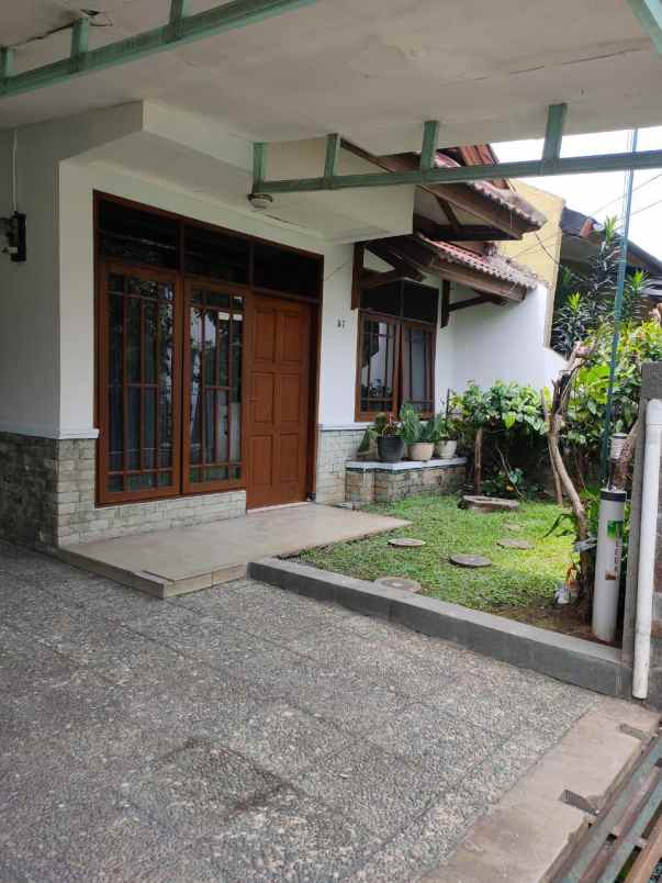 dijual rumah pratista antapani