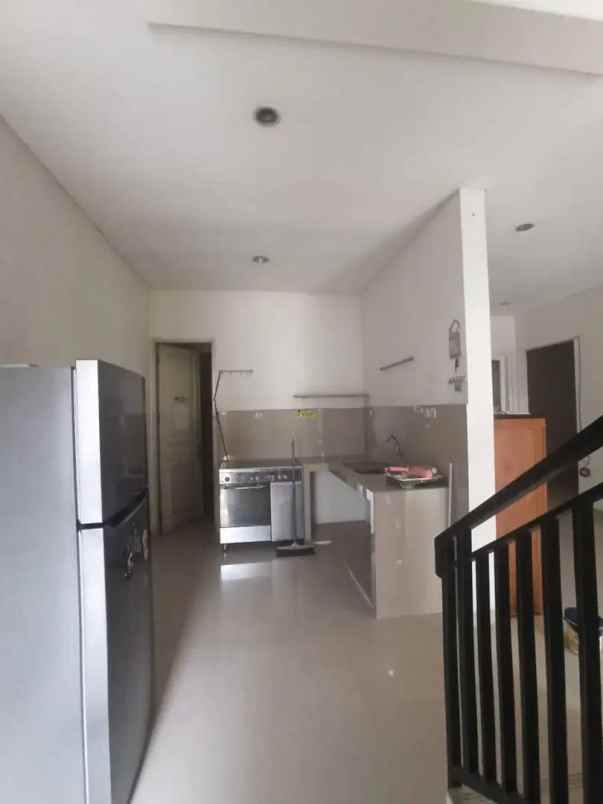 dijual rumah pulo mas rawamangun pulo
