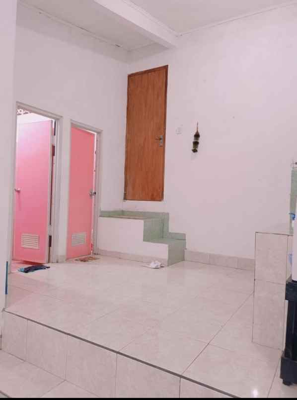 dijual rumah puri asri perdana
