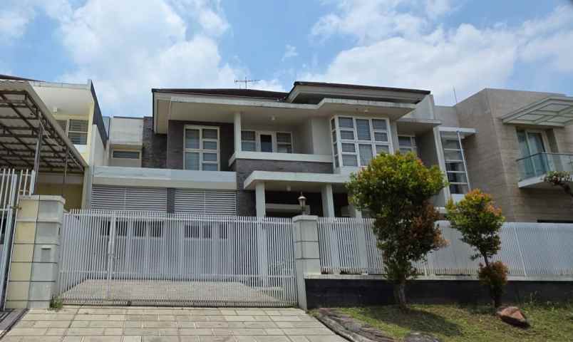 dijual rumah puri galaxy