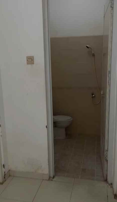 dijual rumah puri mas