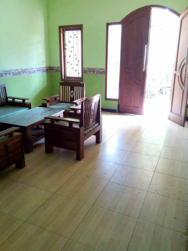 dijual rumah puri surya jaya