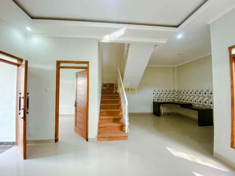 dijual rumah purwomartani kalasan