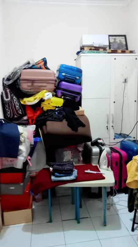 dijual rumah raffles hills housing