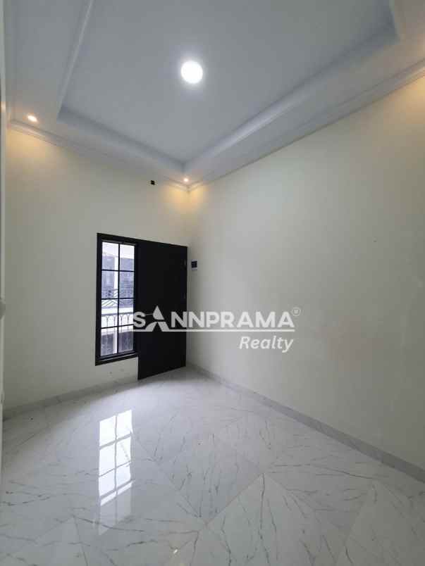 dijual rumah rangkapan jaya baru depok