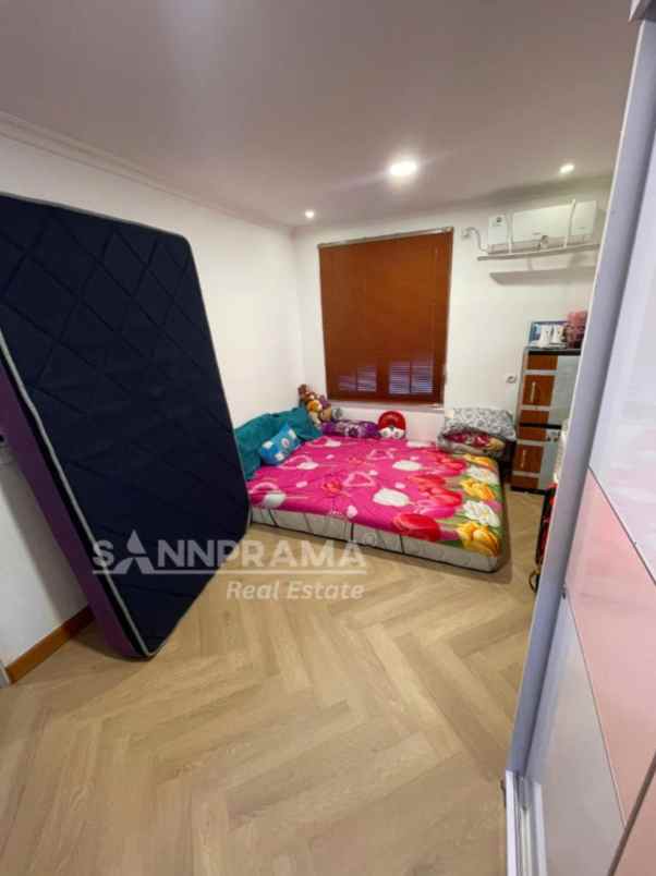 dijual rumah rangkapan jaya pancoran