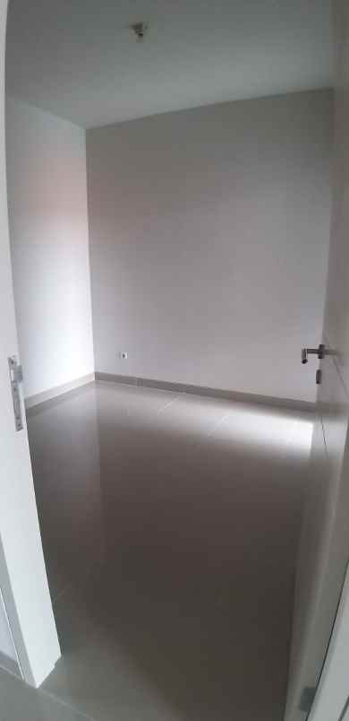 dijual rumah raya ngagel