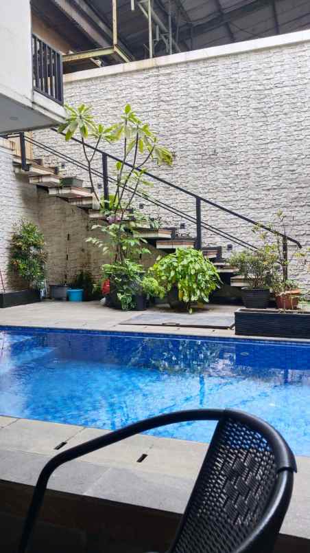 dijual rumah ruang usaha di caringin kota bandung