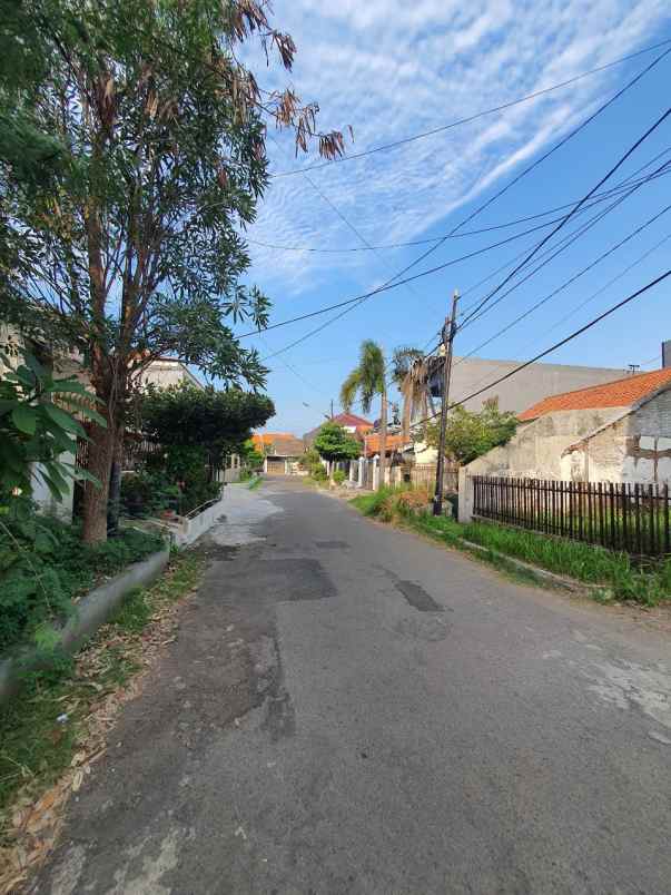 dijual rumah rumah 2 lantai jemursari