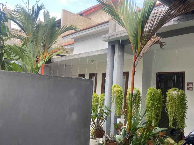 dijual rumah rungkut asri