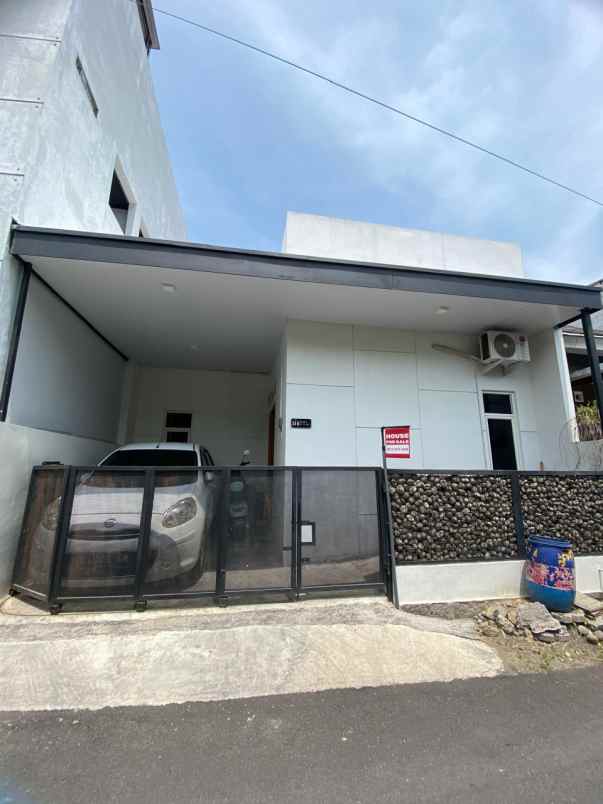 dijual rumah sambiroto