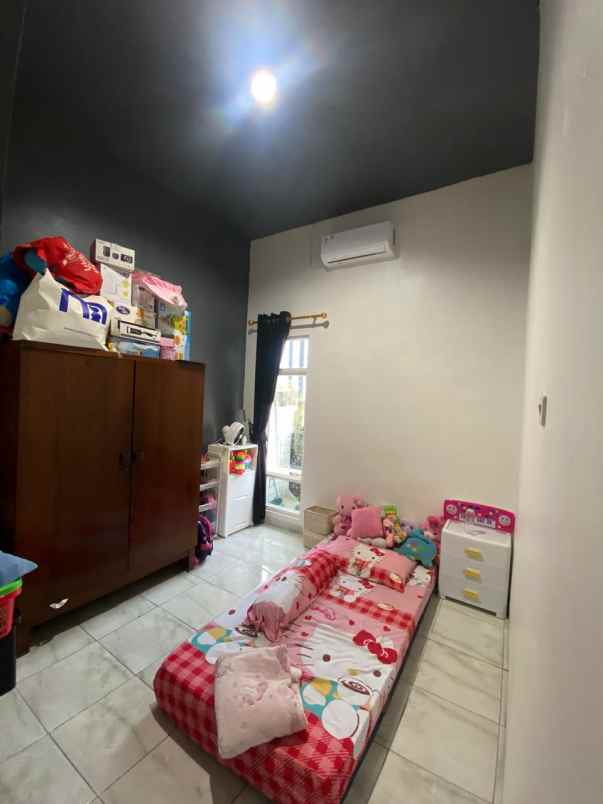 dijual rumah sambiroto