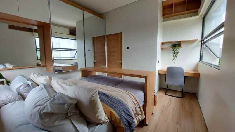 dijual rumah sawangan