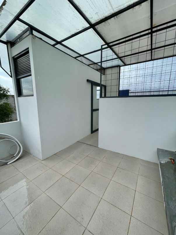 dijual rumah sawangan