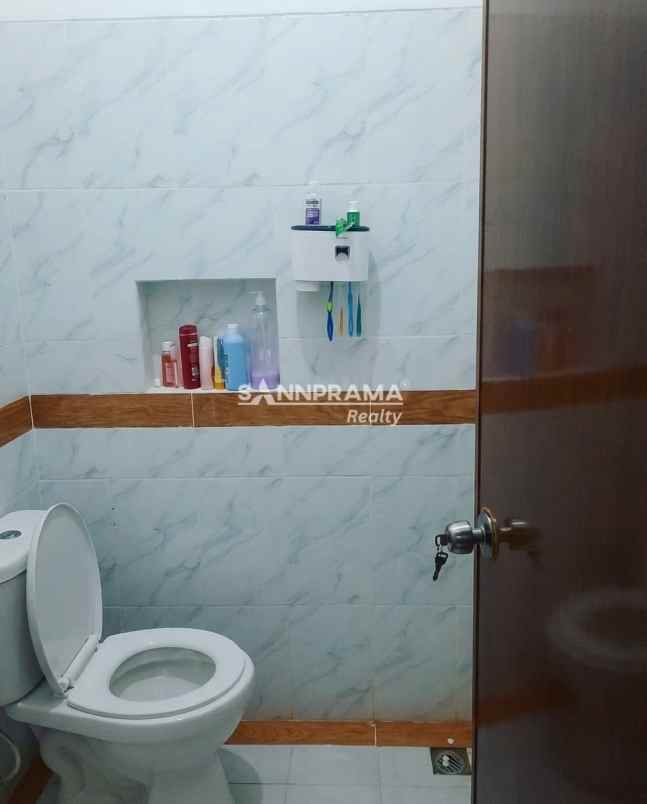 dijual rumah sawangan