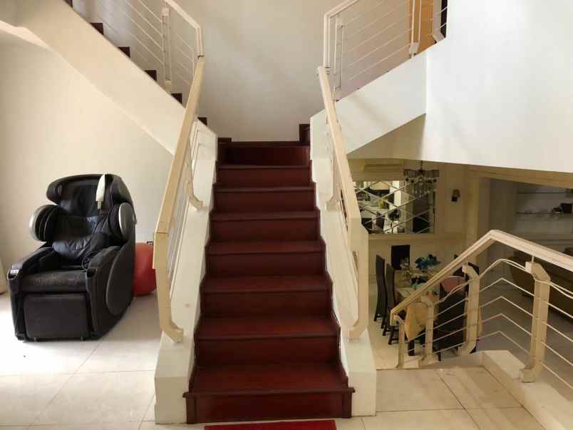 dijual rumah siap huni di mahogany residence cibubur