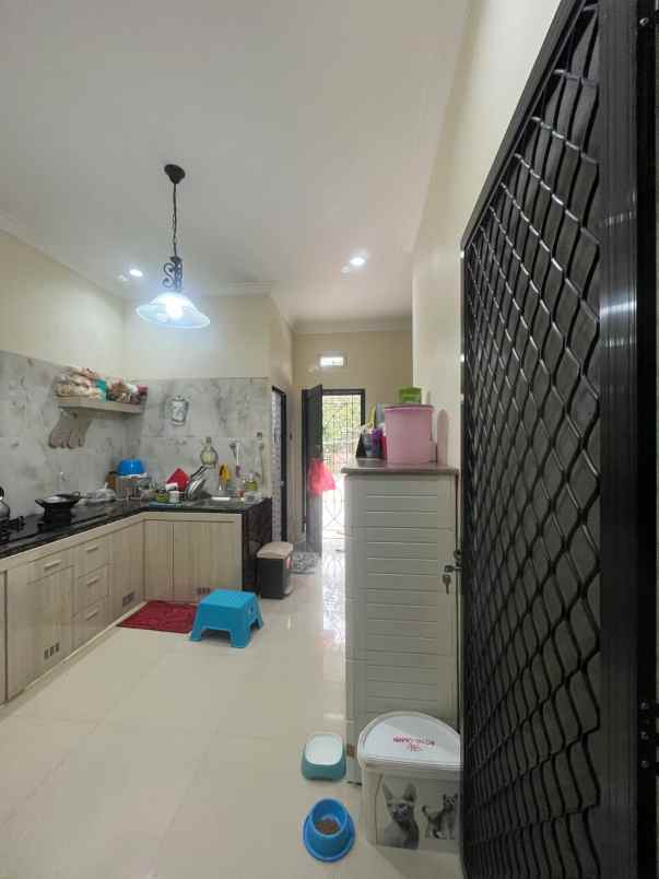 dijual rumah siap huni lokasi strategis