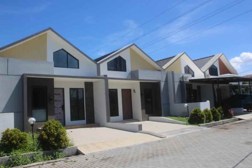 dijual rumah soekarno hatta kodya