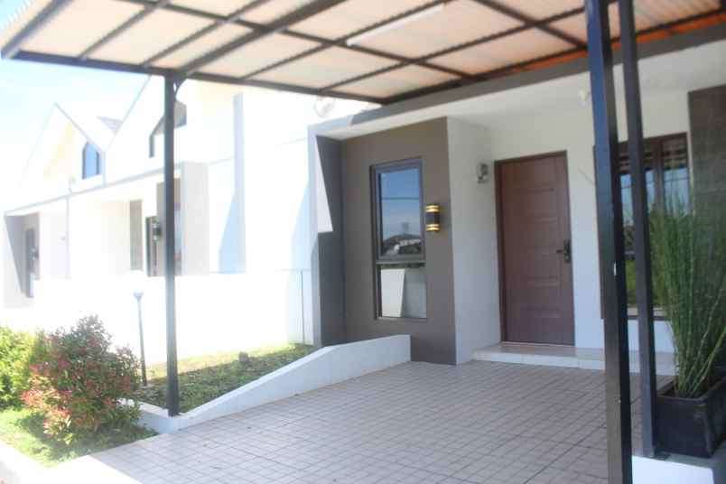 dijual rumah soekarno hatta kodya