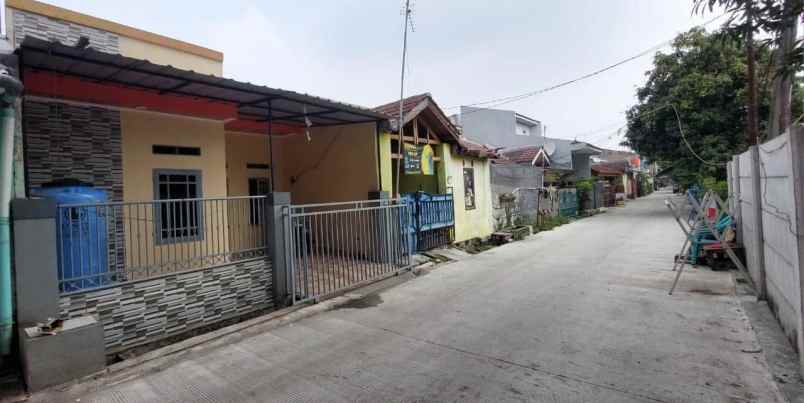 dijual rumah taman harapan baru