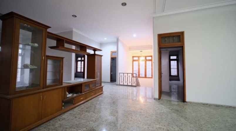 dijual rumah taman hunian satelit