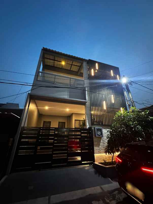 dijual rumah taman kencana cengkareng