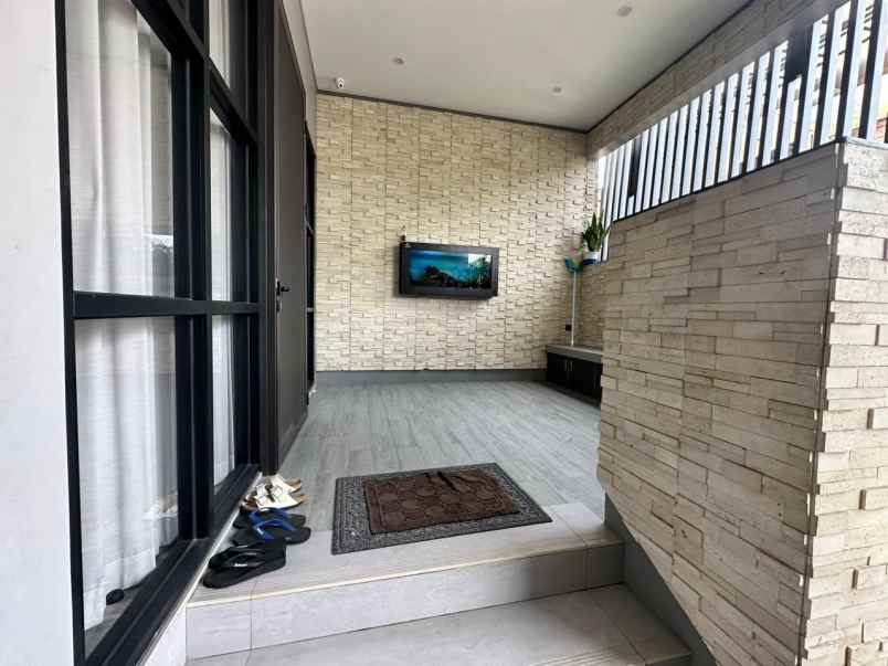 dijual rumah taman kencana cengkareng