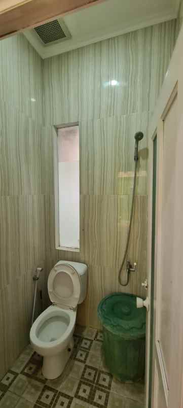 dijual rumah taman pondok indah