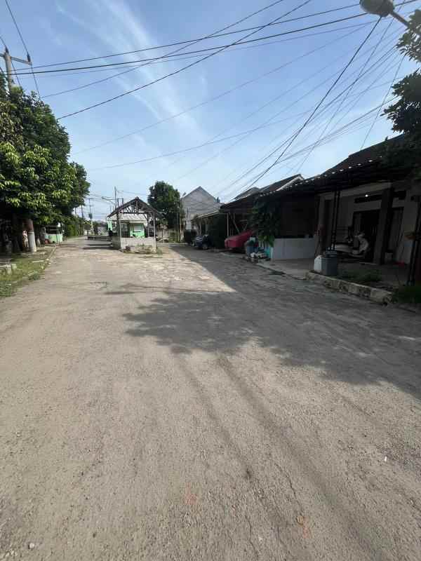 dijual rumah taman sawangan