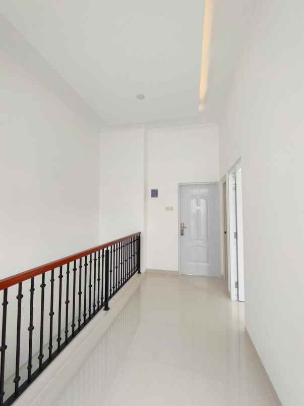 dijual rumah taman tampak siring sentul