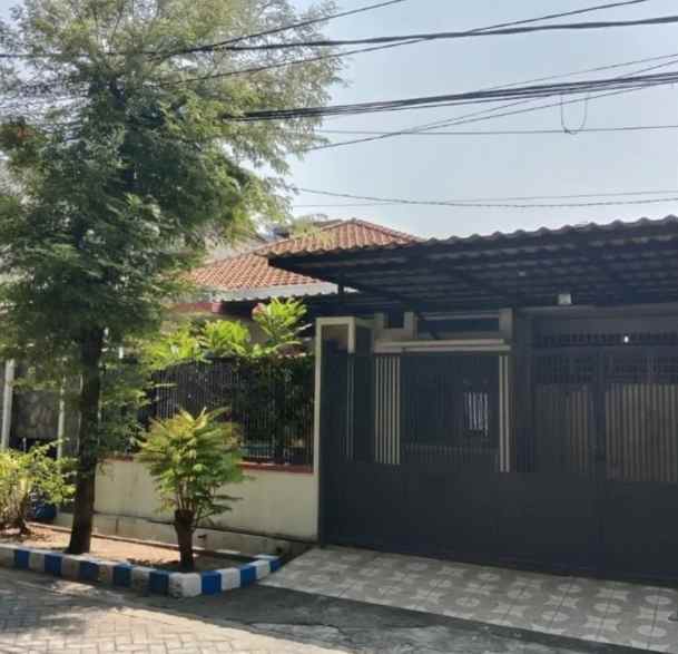 dijual rumah tenggilis surabaya