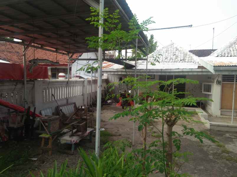 dijual rumah tepi jalan besar pasuruan kota