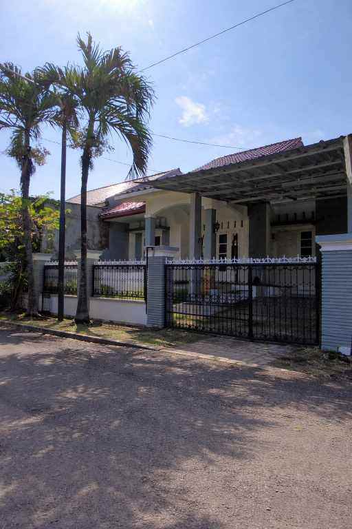 dijual rumah tole iskandar depok