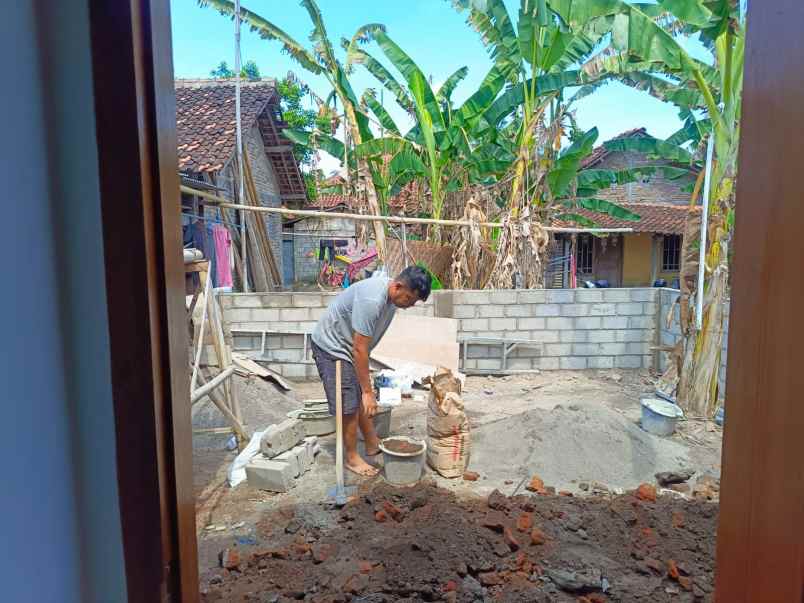 dijual rumah trirenggo