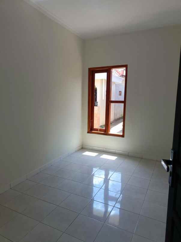 dijual rumah trirenggo