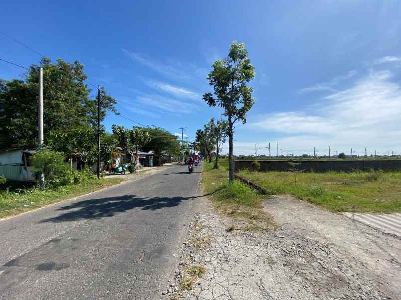 dijual rumah trunuh klaten selatan