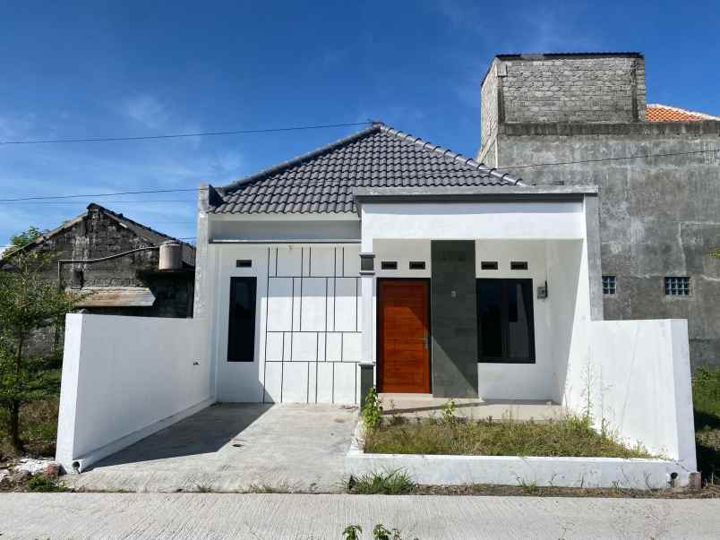 dijual rumah trunuh klaten selatan