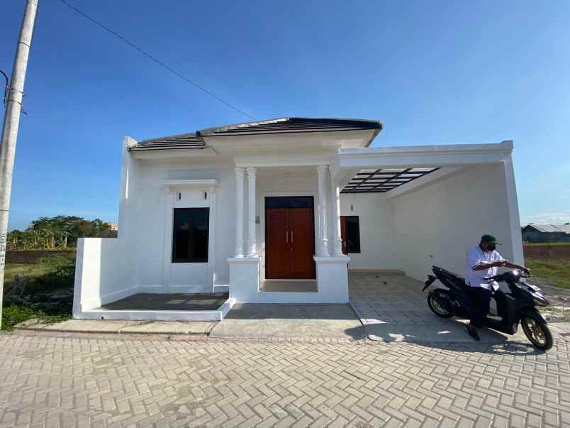 dijual rumah trunuh klaten selatan