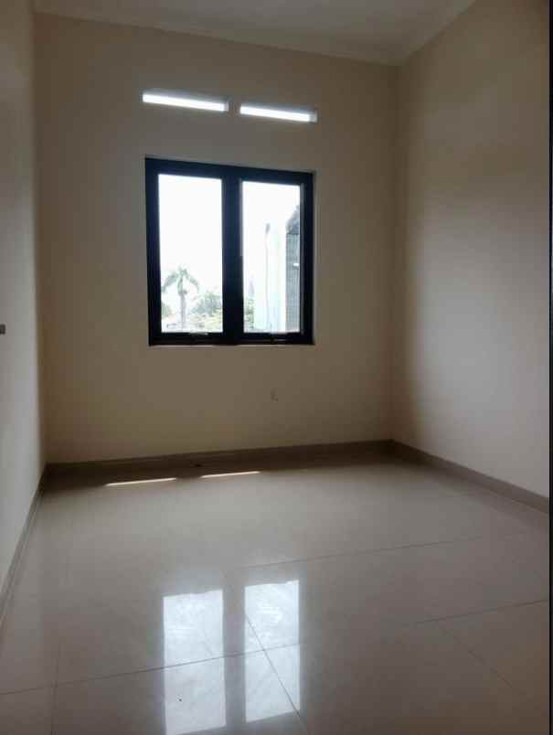 dijual rumah turangga buah batu bandung