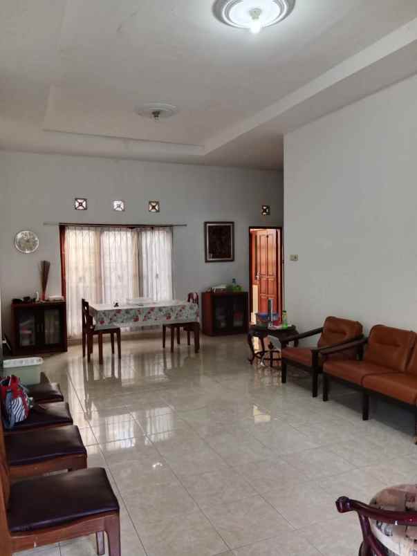 dijual rumah ugm