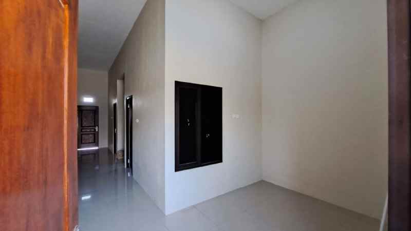 dijual rumah wage aloha