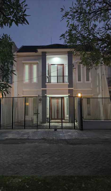 dijual rumah wiguna timur regency