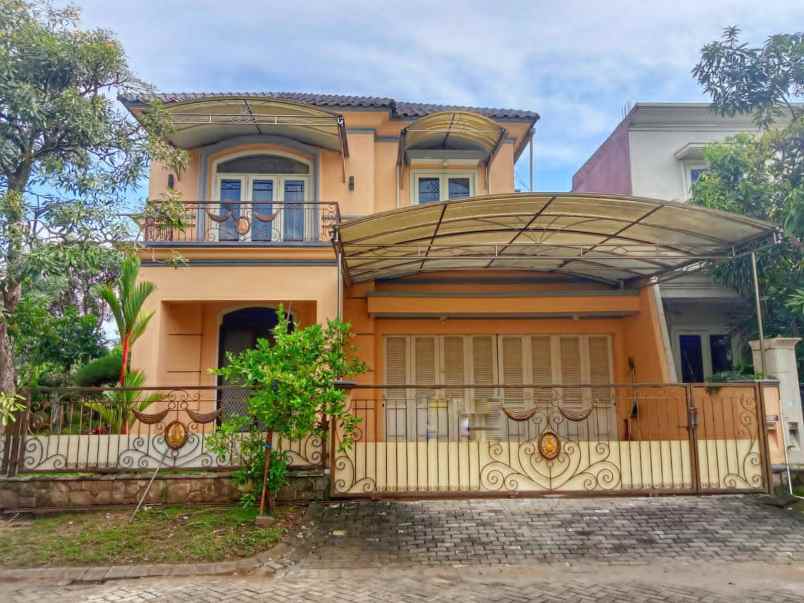 dijual rumah wisata bukit mas