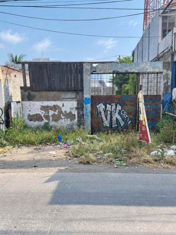 dijual tanah raya manukan kulon